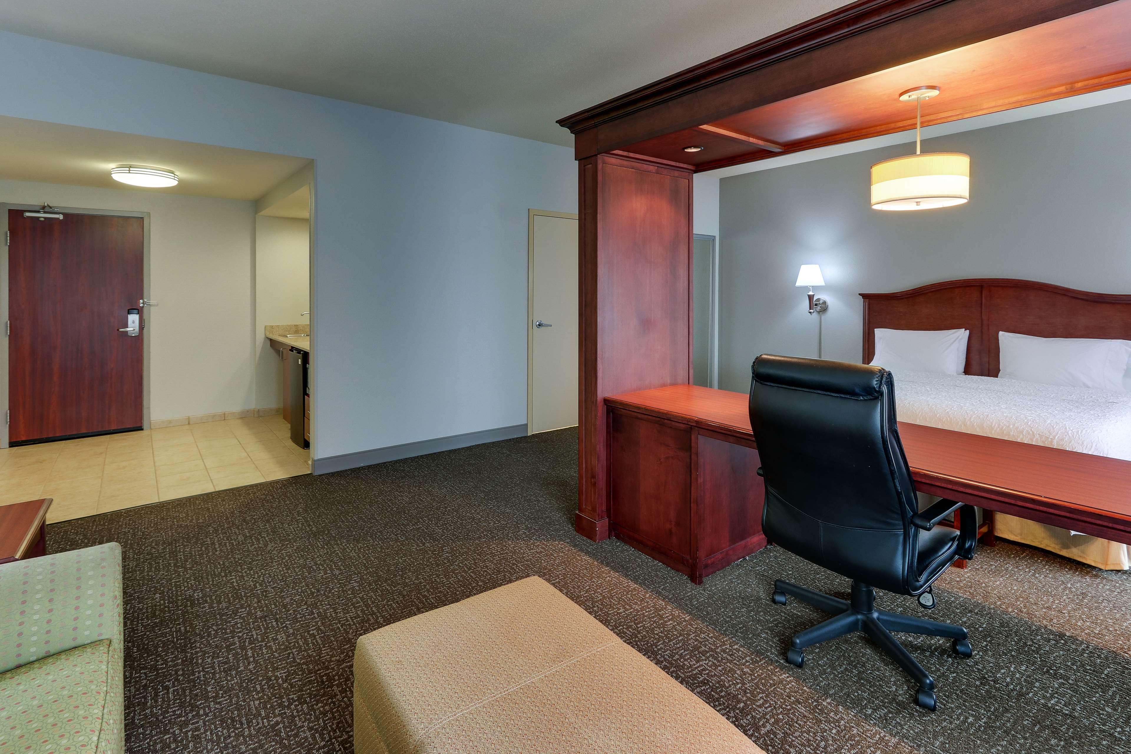 Hampton Inn & Suites Indianapolis-Airport Extérieur photo