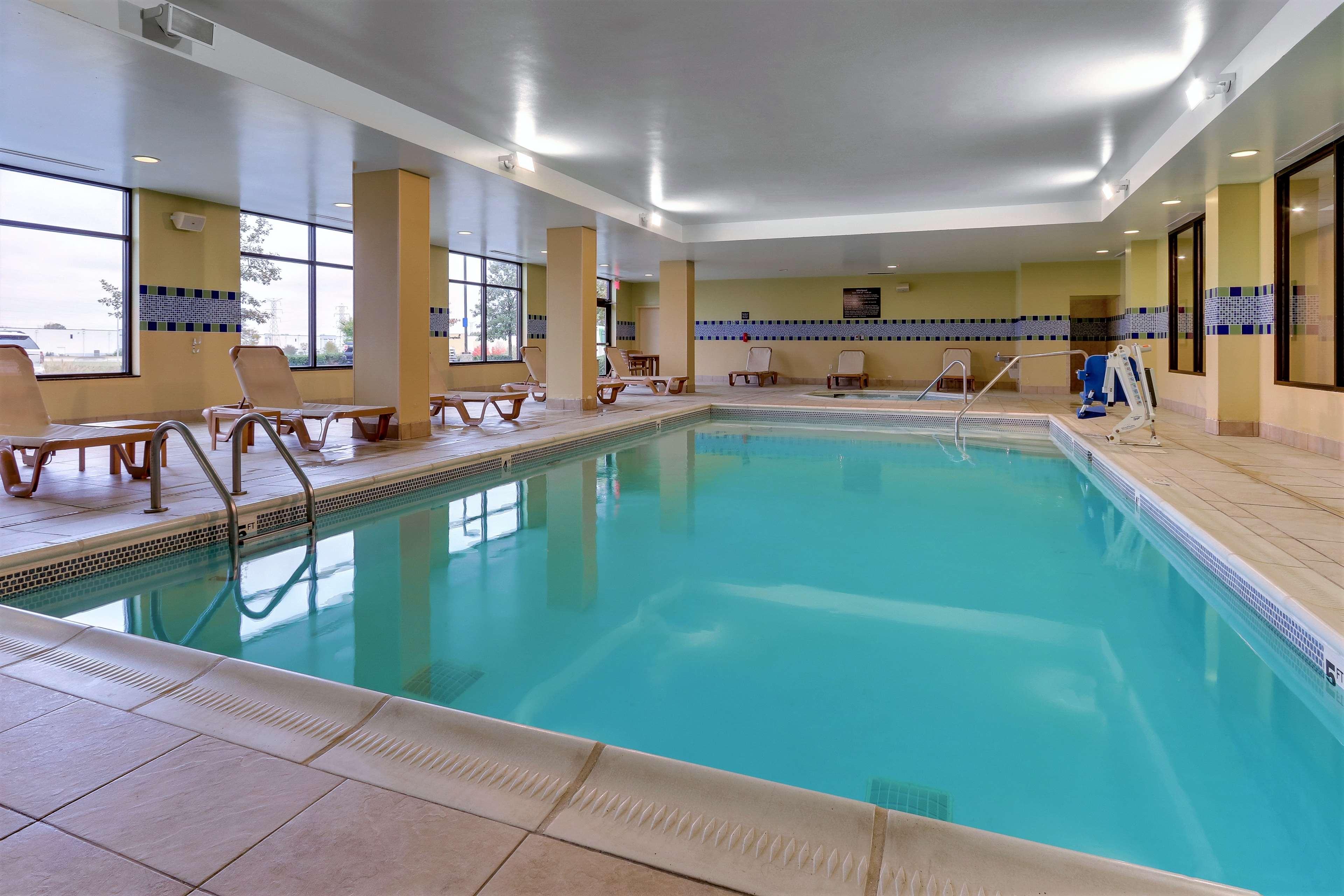 Hampton Inn & Suites Indianapolis-Airport Extérieur photo