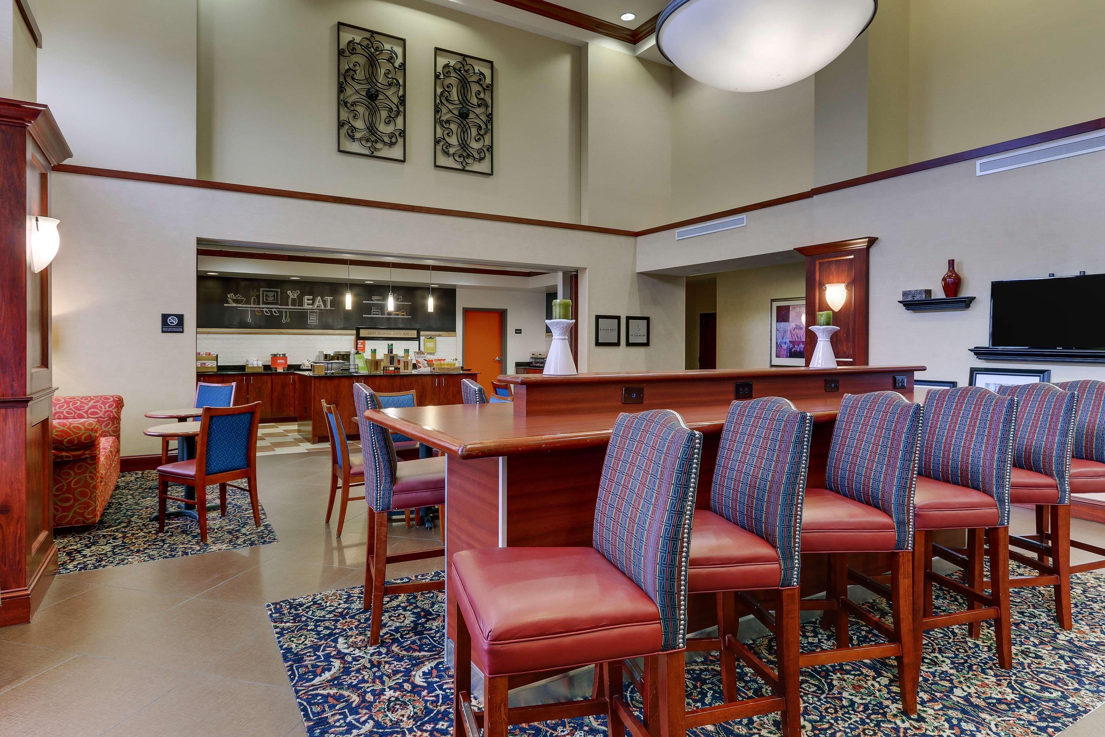 Hampton Inn & Suites Indianapolis-Airport Extérieur photo