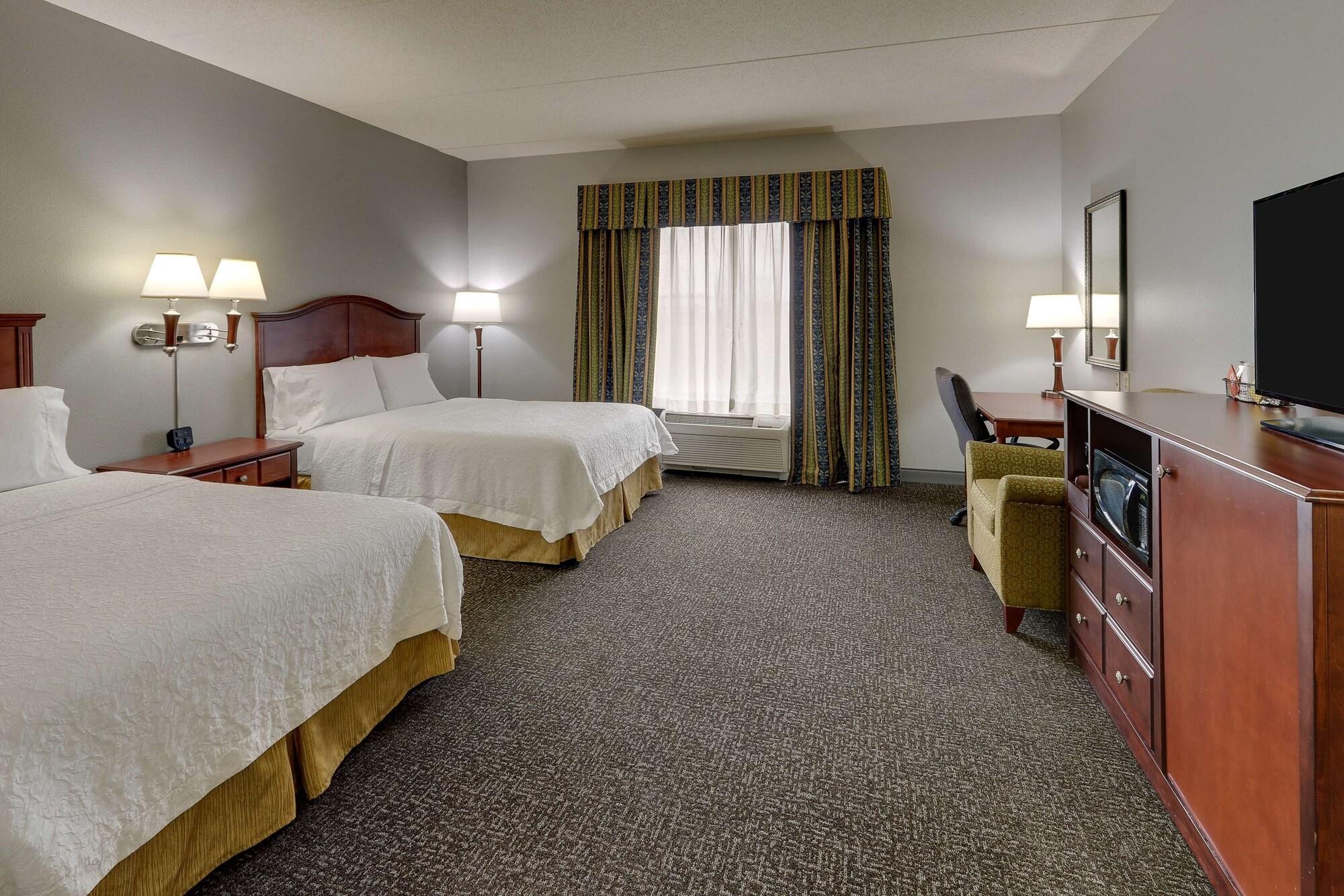 Hampton Inn & Suites Indianapolis-Airport Extérieur photo
