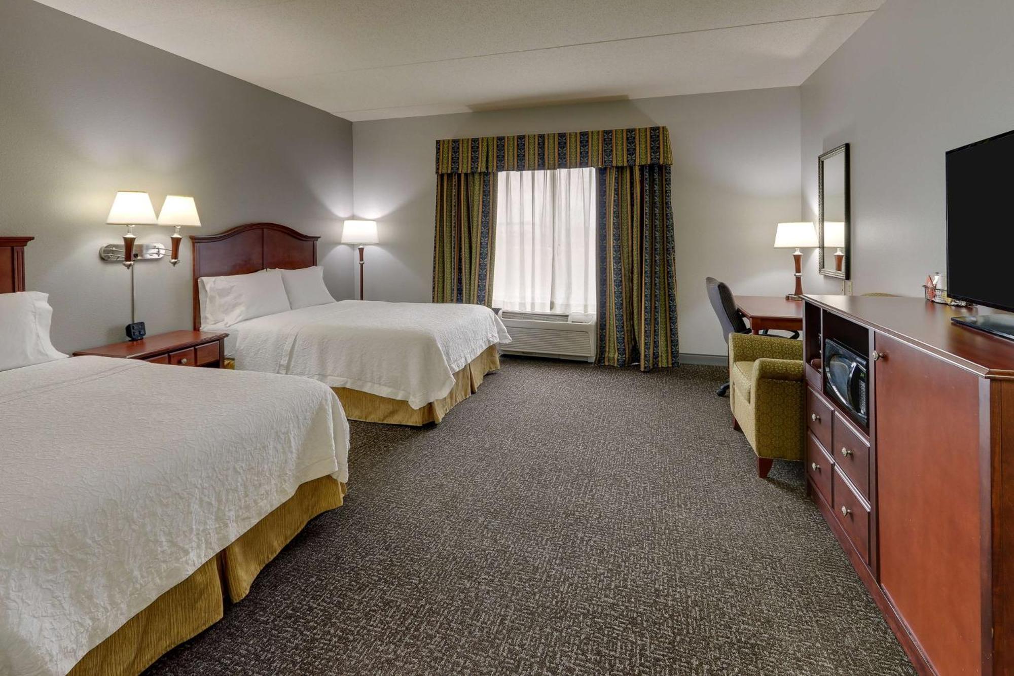 Hampton Inn & Suites Indianapolis-Airport Extérieur photo